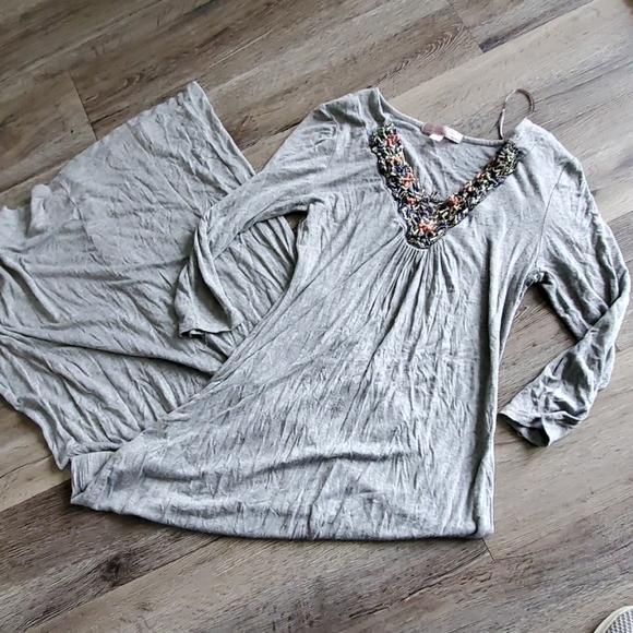 Romeo & Juliet Couture Dresses & Skirts - Romeo and Juliet Couture Maxi Long Dress